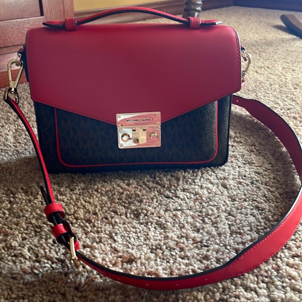 Michael Kors purse